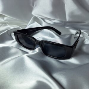 exclusividad y diseño en gafas negras